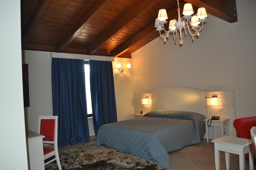 Hotel Centova Перуджа Екстериор снимка
