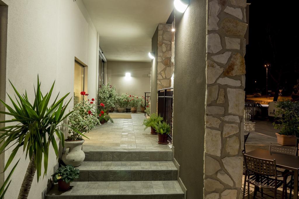 Hotel Centova Перуджа Екстериор снимка