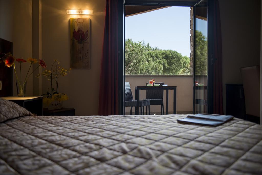 Hotel Centova Перуджа Екстериор снимка